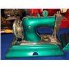 Image 9 : 8 Miniature sewing machines, Euromad, Pfaff, etc.