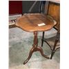 Image 2 : Telephone Table, small plant stand