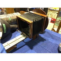 Elwood pattern work USA 1800's portrait camera w/brass lamp