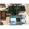 Image 8 : 9 collector radios, travel radios w/alarms