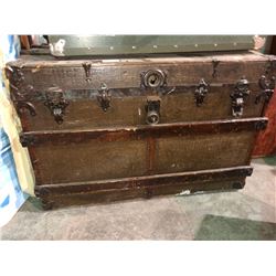 1880's oak and metal shipping trunk