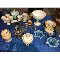 Moon car flower vase plus approx 40 pieces of various glassware, china