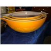 Image 4 : Redcliff Large Beanpot/crock, set of Pyrex, Medalta pottery, platters
