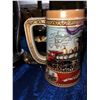 Image 2 : "Les Cadeaux" statue, nature craft street scene plu mug