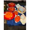 Image 1 : Full set of Pyrex 1950's, mixing bowls Fire King, cast and porcelain Belgum 1930's roaster, casserol