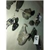Image 3 : 10 Inuit carvings, 1 metal Sturgeon fish art, snuff carrier