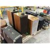 Image 2 : 9 speakers & Peavy amp, box of electrical