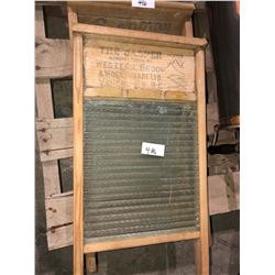 2 washboards