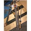Image 3 : Divider poles, files, rope, cast bases