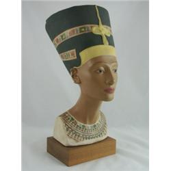 Egyptian "Nefert?t?" Statue