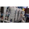 Image 2 : LOT OF MANNEQUINS