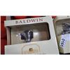 Image 2 : 2 NEW BALDWIN TISSUE ROLL HOLDERS