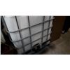 Image 2 : 1000 LITER CONTAINER FOR LIQUID