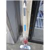 Image 1 : NEW DIRT DEVIL SPRAY MOP