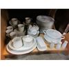 Image 1 : TIFFANY DISHES 96 PIECES