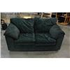 Image 1 : GREEN UPHOLSTERED LOVE SEAT