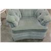 Image 2 : GREEN BUTTON BACK ARM CHAIR