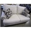 Image 3 : ASHLEY SIGNATURE CONTEMPORARY LOVESEAT WITH BRASS NAILHEAD AND THROW PILLOWS RETAIL $2499