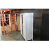 Image 2 : MODERN WHITE WARDROBE W/ MIRROR
