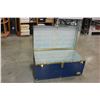 Image 2 : BLUE METAL TRUNK