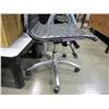 Image 2 : BLACK LEATHER AND CHROME MODERN GAS LIFT OFFICE CHAIR