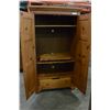 Image 2 : PINE WARDROBE