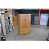 Image 1 : OAK PALLISER DRESSER