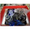 Image 2 : LOT OF CRYSTAL AND ART GLASS