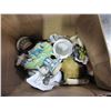 Image 2 : BOX OF ART GLASS AND PORCELAIN COLLECTIBLES