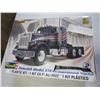 Image 2 : REVELL HISTORIC SERIES PETER BILT MODEL 359 NEW - BOX DAMAGED