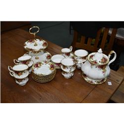 Royal Albert Old Country Roses china tea set including teapot, trivet, open cream, sugar with tray, 