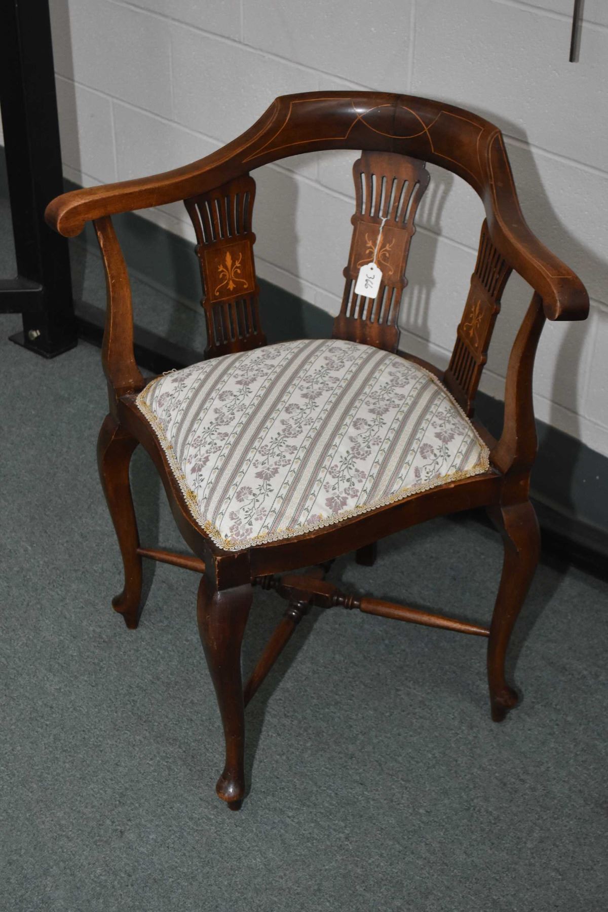 Antique Sheraton corner chair with inlaid paneled supports and banding