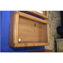 Oak and glass counter top display cabinet, note no key 24" X 15"