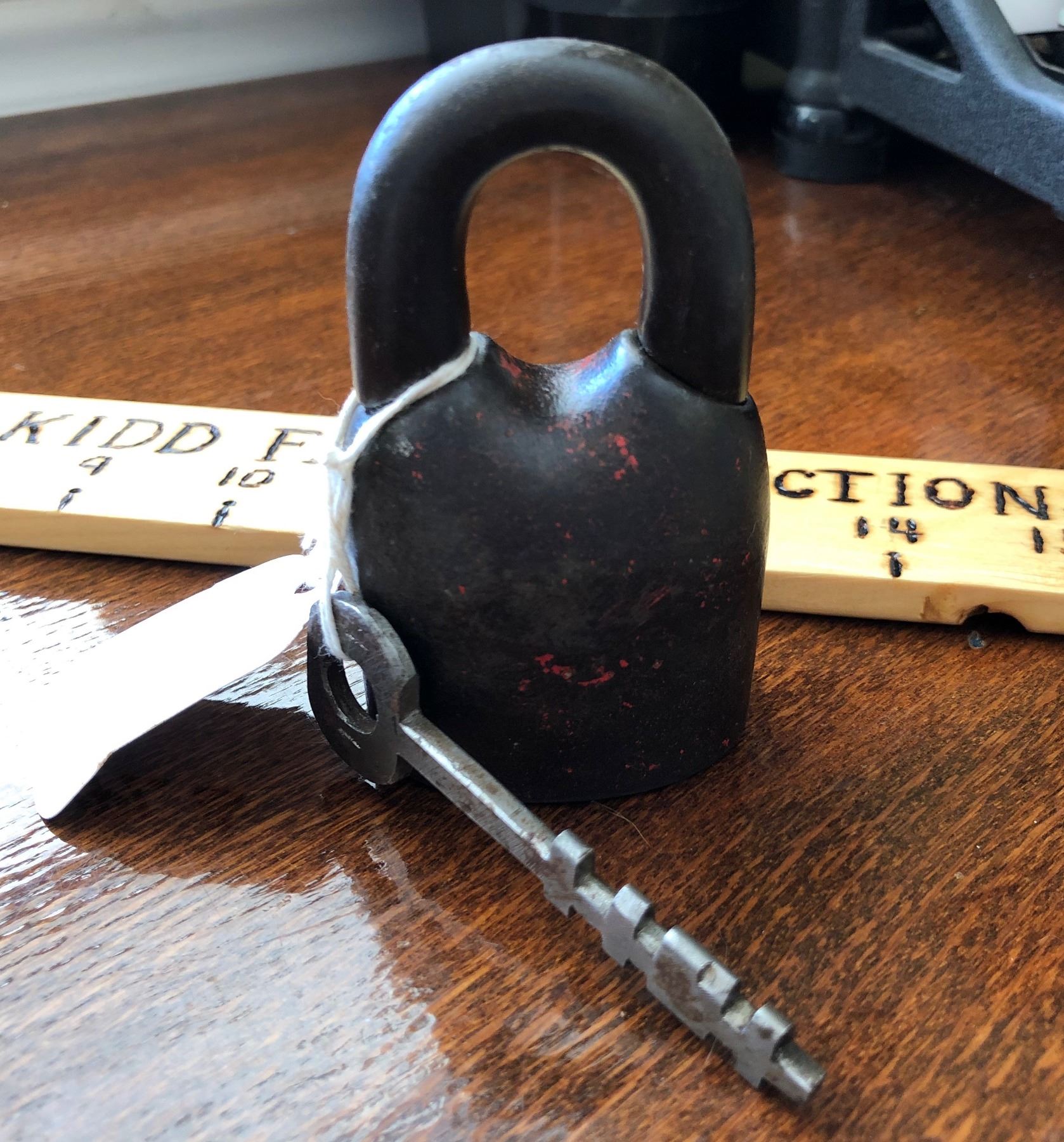 STAR LOCK WORKS CAST IRON PADLOCK WITH REMOVABLE SHACKLE & KEY