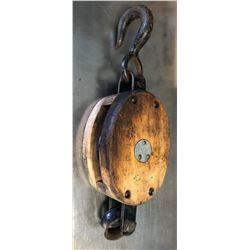 ANTIQUE WOODEN PULLEY