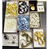Image 2 : HUGE VINTAGE ESTATE LOT OF COSTUME JEWELRY