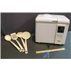 Image 1 : GoldStar Bread Maker and Cooking Utensils