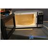 Image 2 : Sharp Carousel Microwave Working