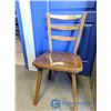 Image 1 : Vintage Wooden Chair