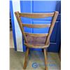 Image 2 : Vintage Wooden Chair