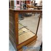Image 10 : Large Oak & Glass Display Case