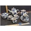 Image 1 : Matching Tea Set