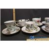 Image 4 : (8) Tea Cups & Saucers