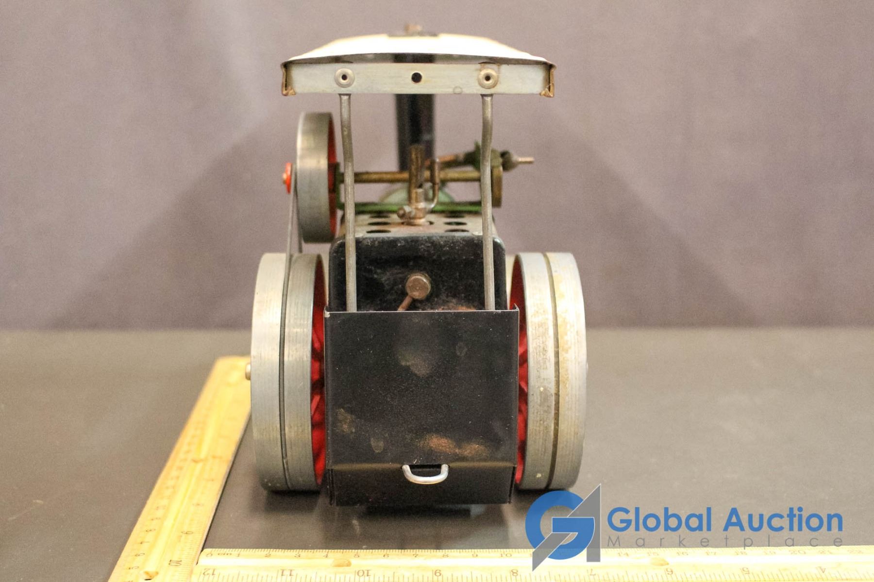 Vintage Steam Engine Tractor Toy Model