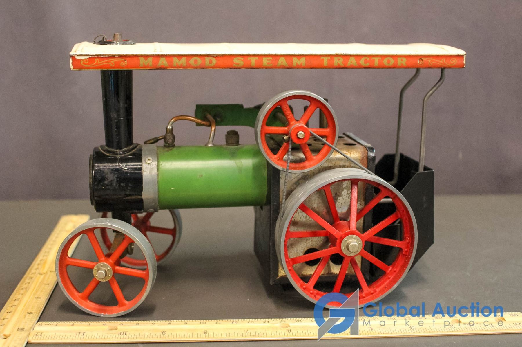 Vintage Steam Engine Tractor Toy Model