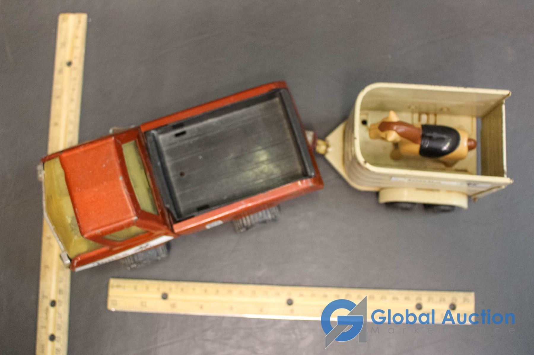 Tonka Metal Toy Truck w/Horse Trailer & Horse