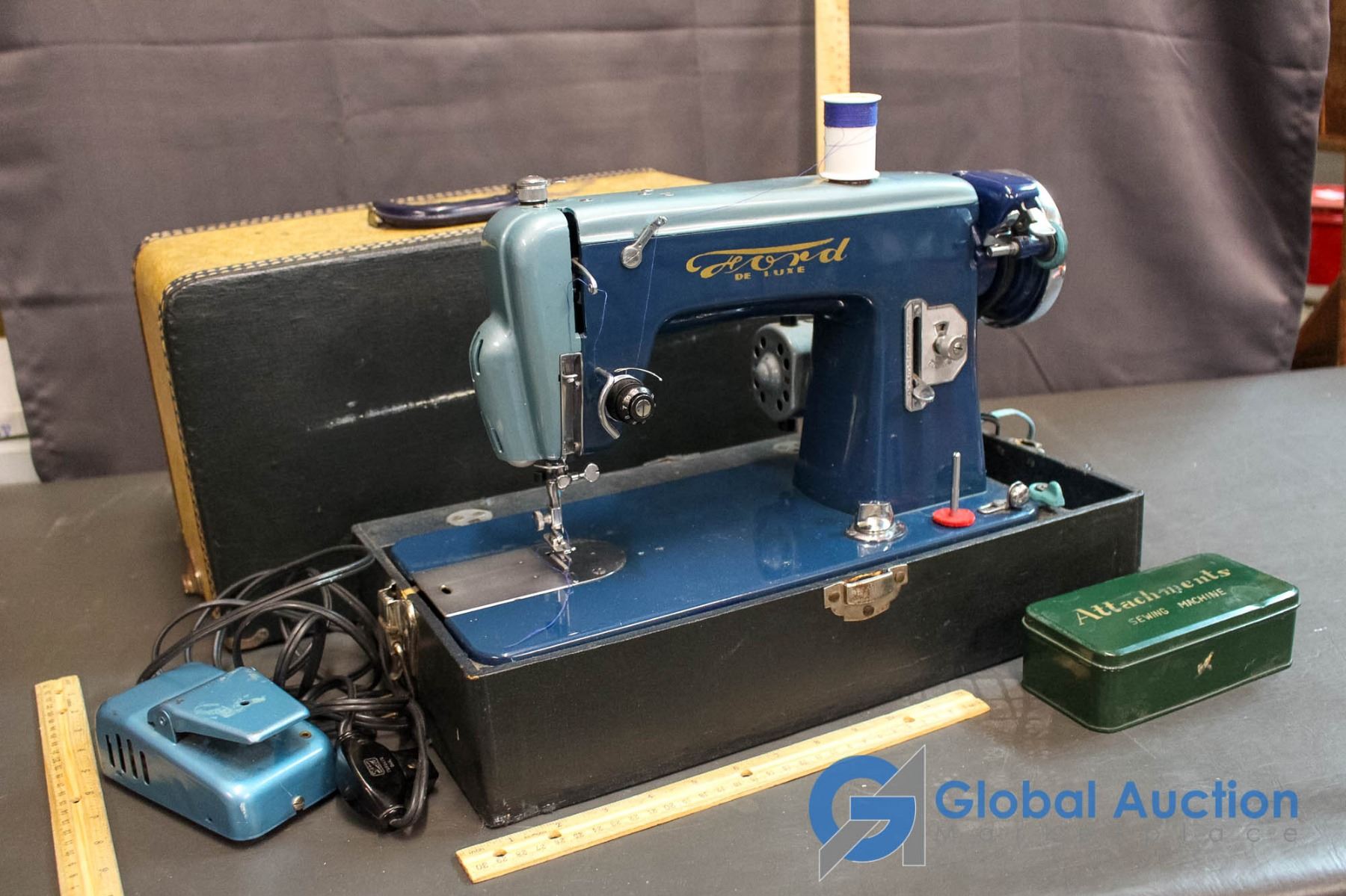 Ford Deluxe Tabletop Sewing Machine W Case