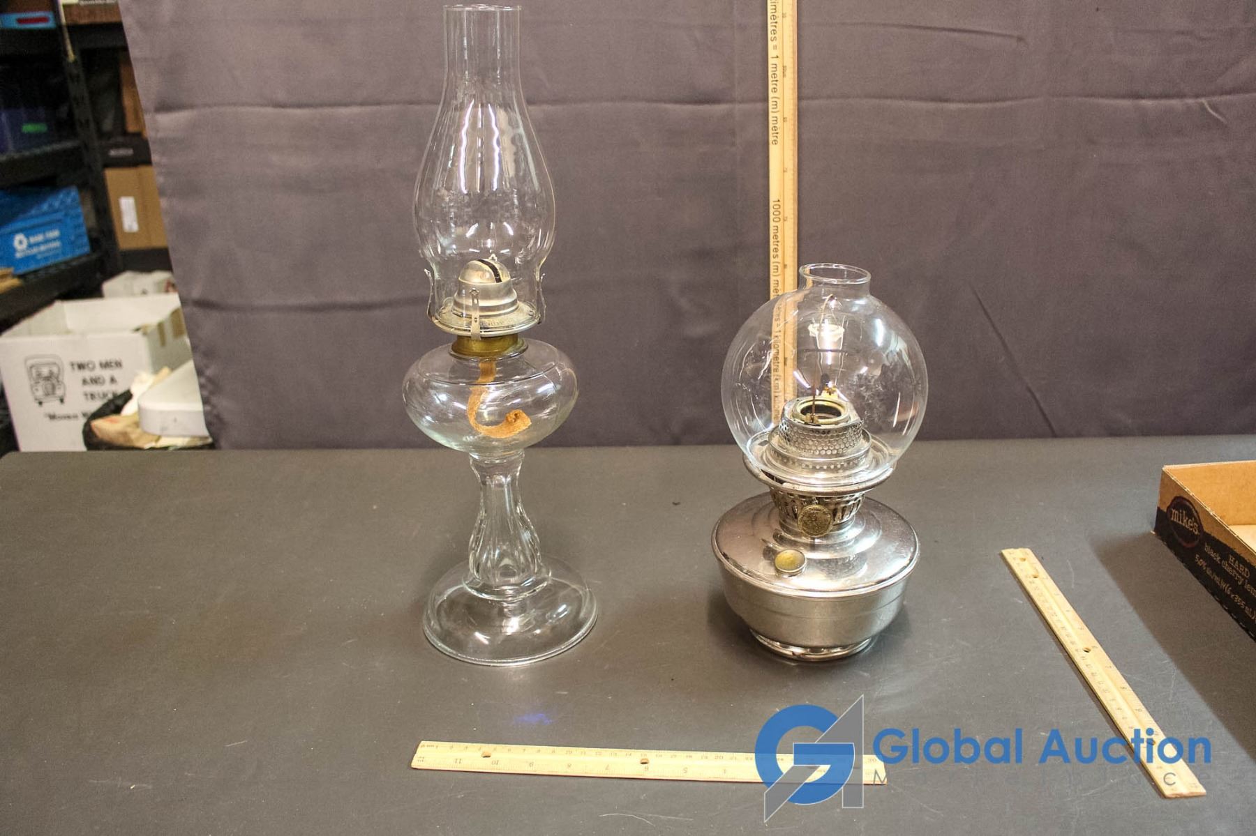 White Flame Co. Oil Lamp, Aladdin Model 12 Lamp