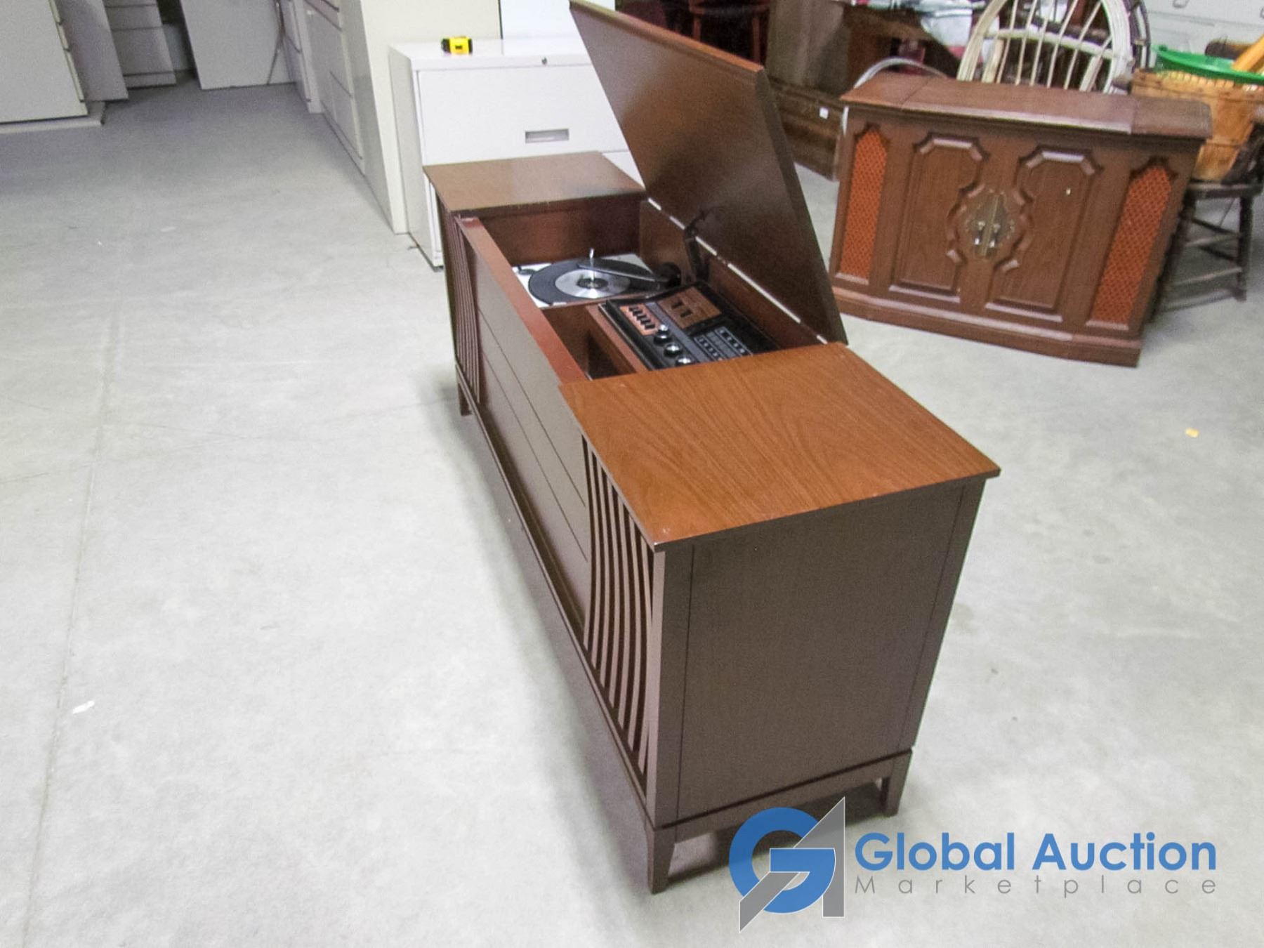 Vintage Fleetwood Cabinet Record Player