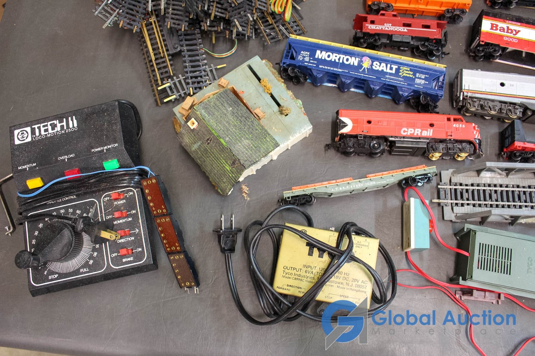 Train Accessory Box of Model Trains & Accessories